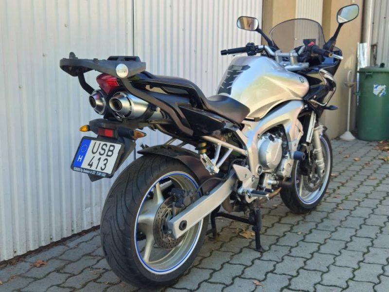 YAMAHA FZ6-S (FAZER)