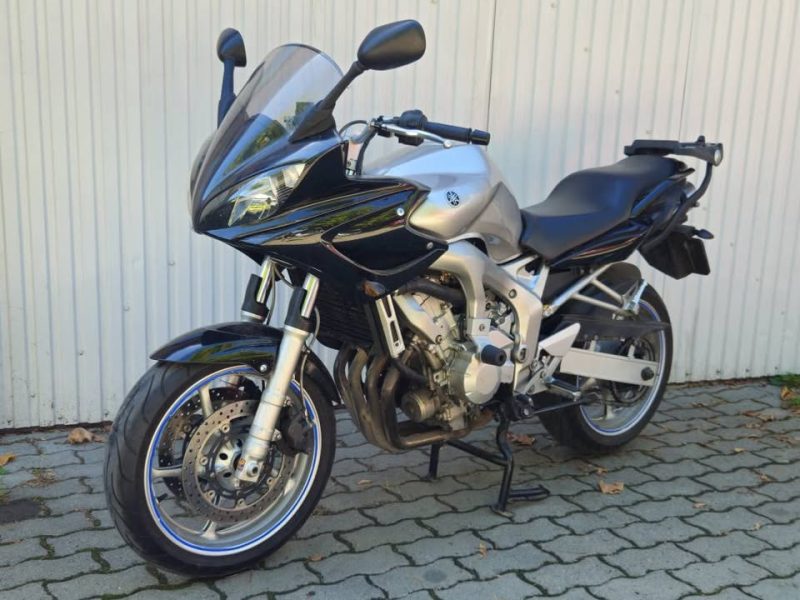 YAMAHA FZ6-S (FAZER)