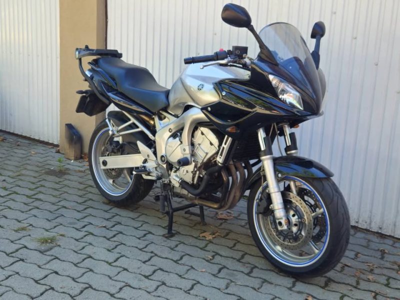 YAMAHA FZ6-S (FAZER)