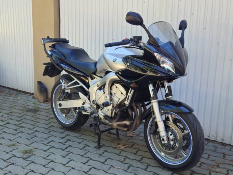 YAMAHA FZ6-S (FAZER)