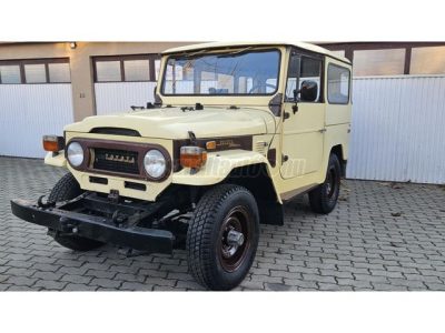 TOYOTA LAND CRUISER